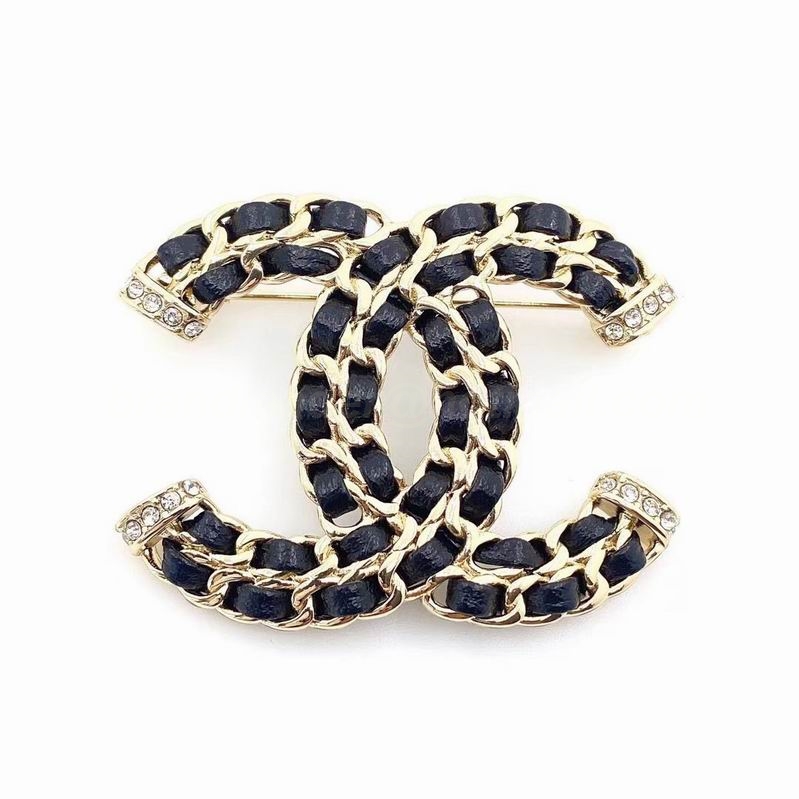 Chanel Brooch 320